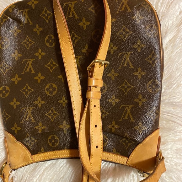 authentic Louis Vuitton Odeon - Picture 9 of 10